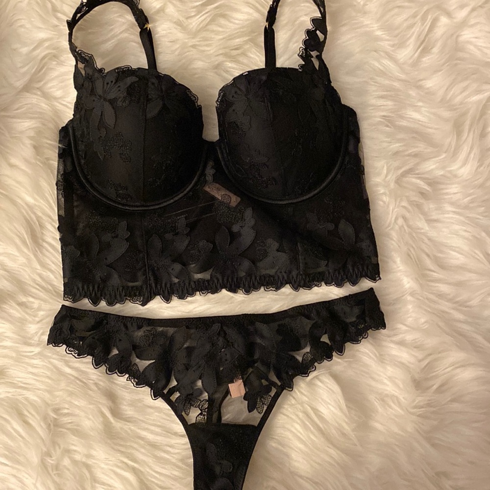NWT Victoria’s Secret floral lace bra and panty